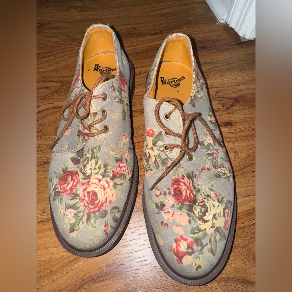 Dr Martens Doc Martens 10078 Floral Victoria Grey Canvas 3-Eye Shoes Size 7